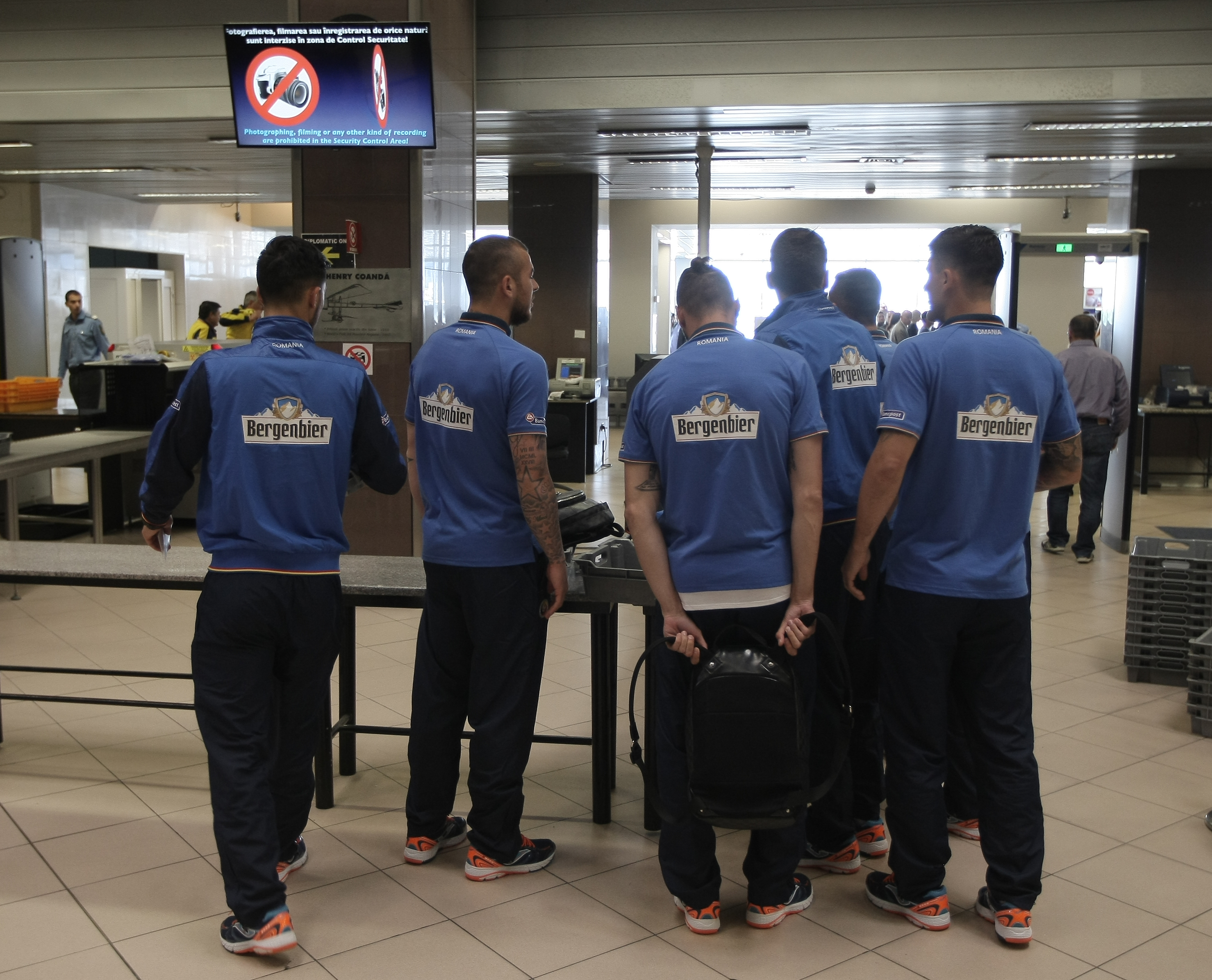Anghel Iordănescu l-a luat pe Denis Alibec în cantonamentul din Italia. Selecționerul, absent | GALERIE FOTO