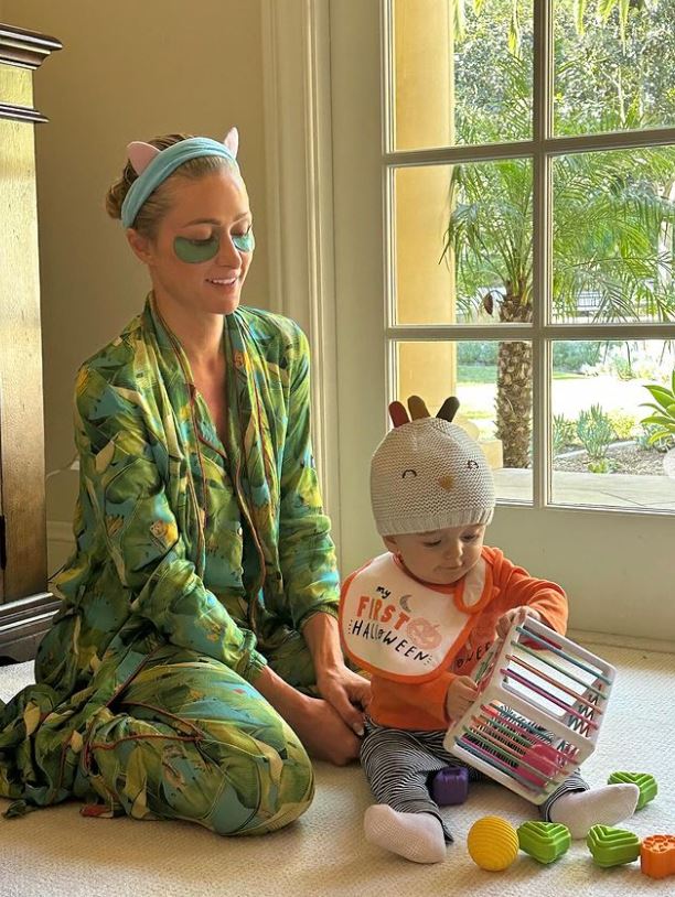 Paris Hilton are o fetiță, după ce a apelat la o mamă surogat. A ales un nume inedit pentru cel de-al doilea copil