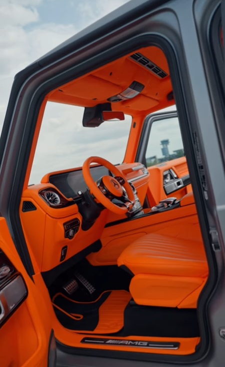 Imagini cu noua mașină a Adelinei Pestrițu. Și-a cumpărat un Mercedes G Class, bolid care valorează peste 200.000 de euro