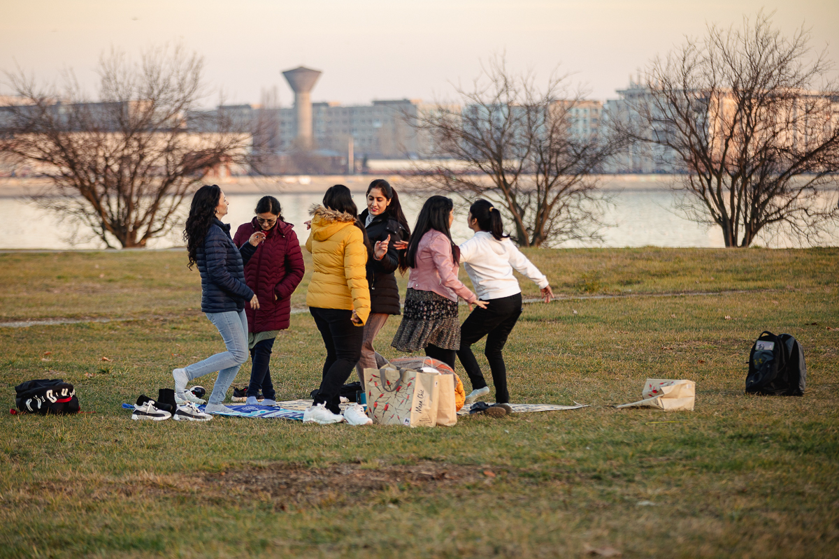 FOTOREPORTAJ Primăvara de pe 1 ianuarie a scos bucureștenii în parc. „Nu am prea realizat că sunt Sărbătorile de iarnă”