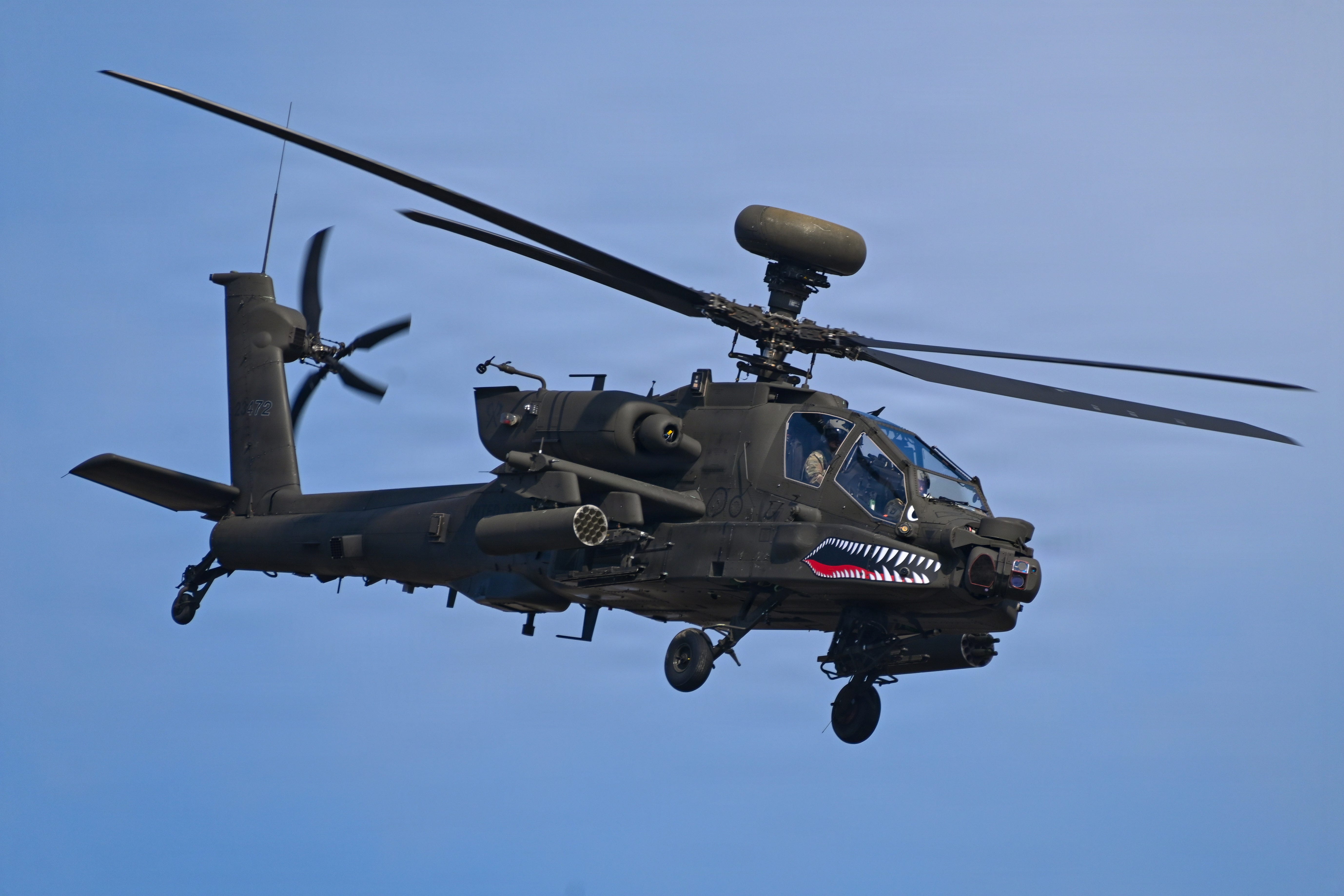 The network pursued deals involving surface-to-air missiles, fighter jets, attack helicopters, tanks and assault rifles.