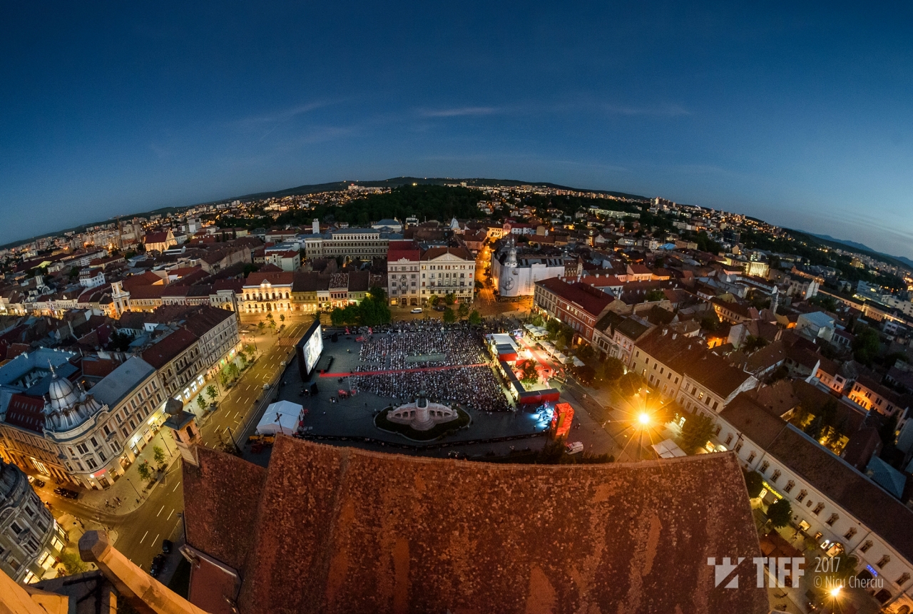 Peste 3.000 de oameni, la deschiderea TIFF 2017. Cinefilii au umplut Piața Unirii din Cluj