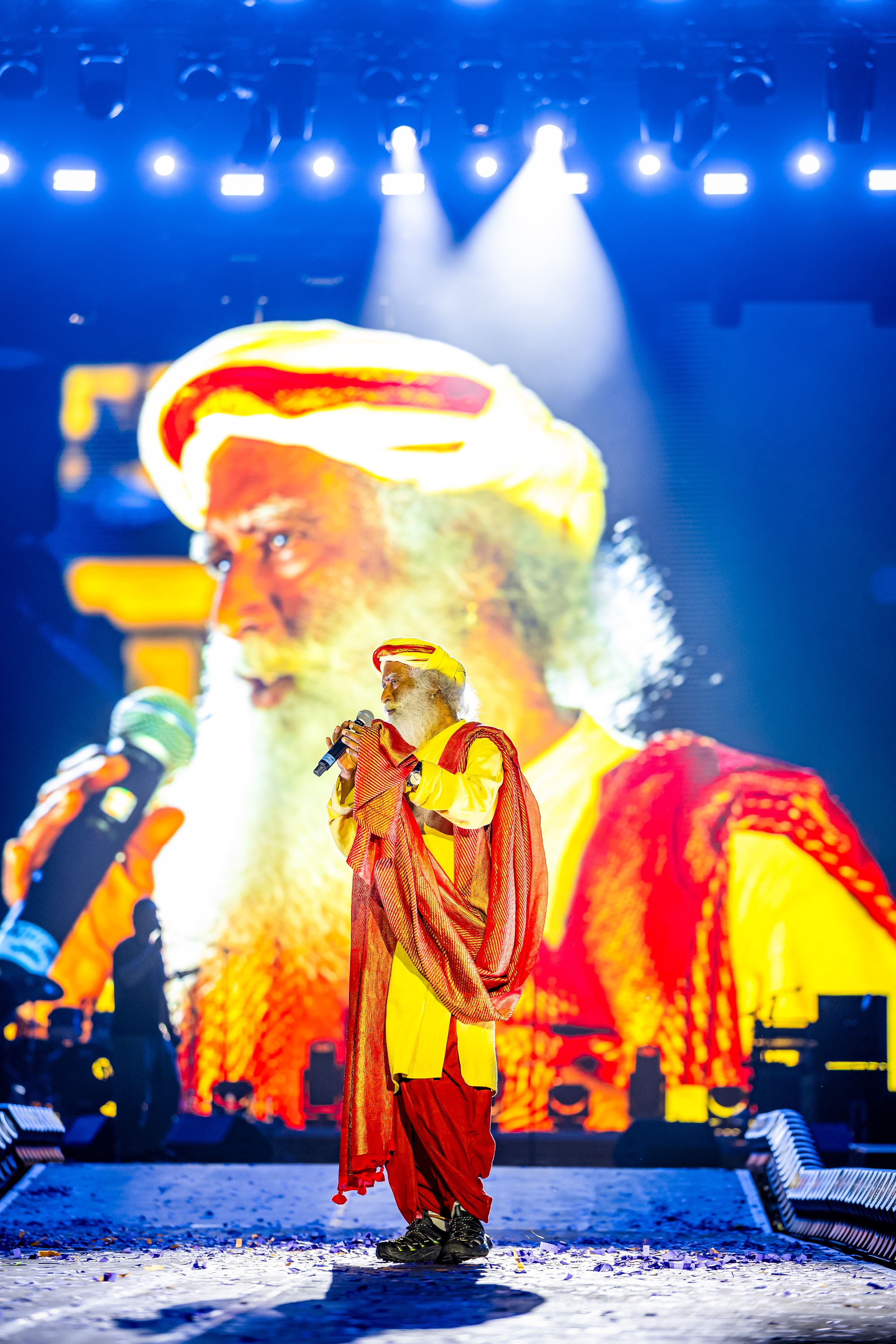 Sadhguru, în atenția presei internaționale, după apariția de la UNTOLD. The Independent: „A folosit festivalul”