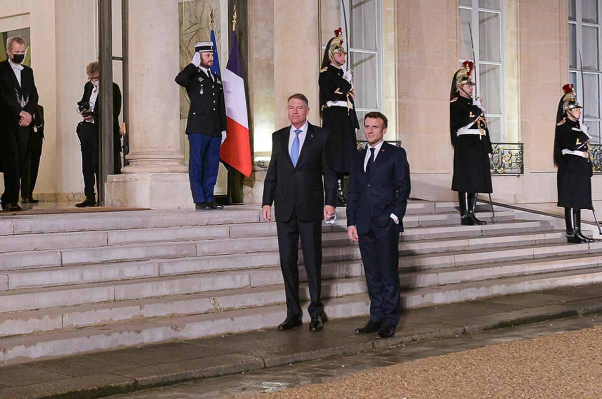 Klaus Iohannis, la dineul informal organizat de Emmanuel Macron la Paris pentru situația din Sahel