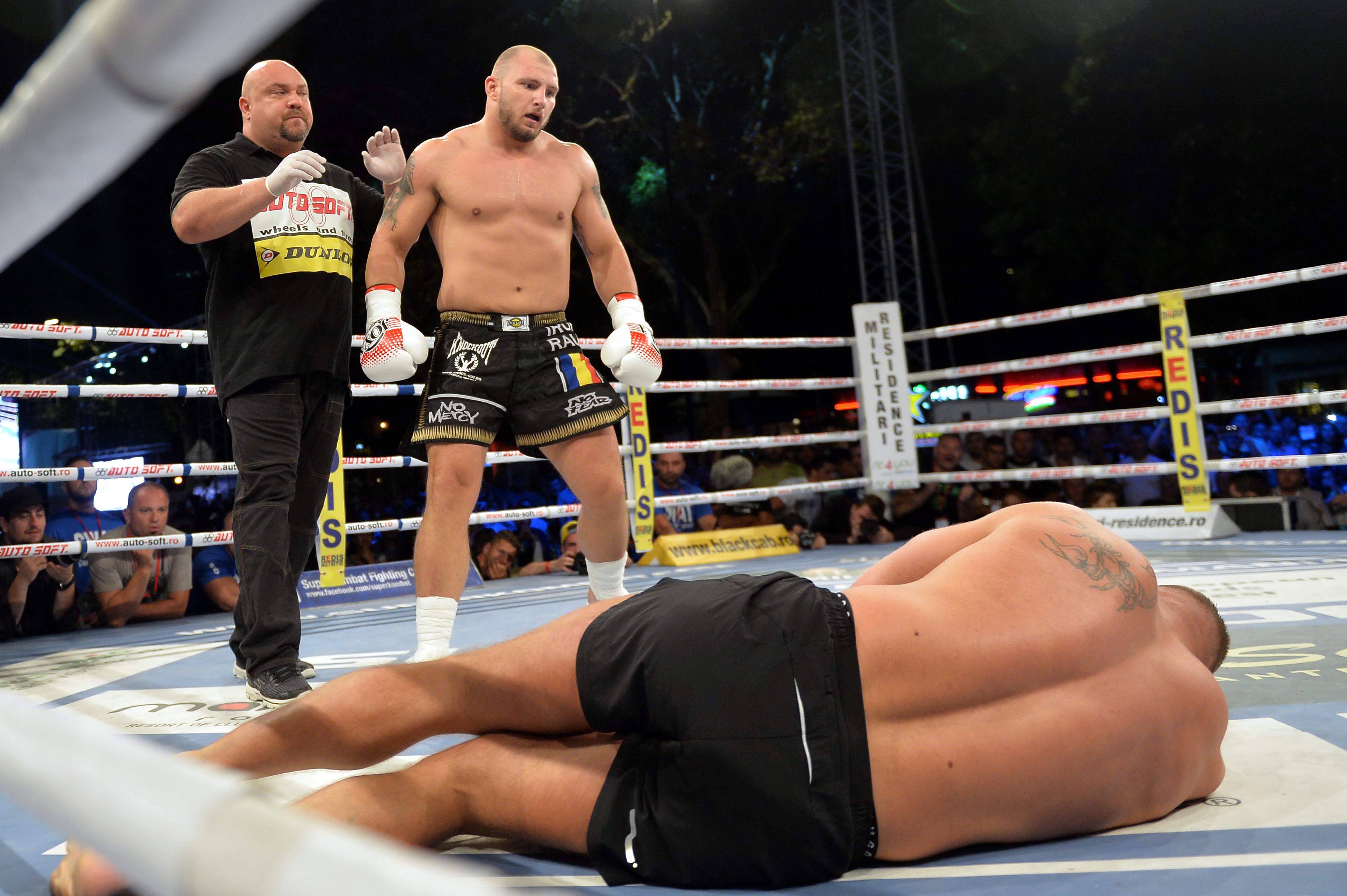 Andrei Stoica îşi păstrează centura de campion mondial / GALERIE FOTO&VIDEO
