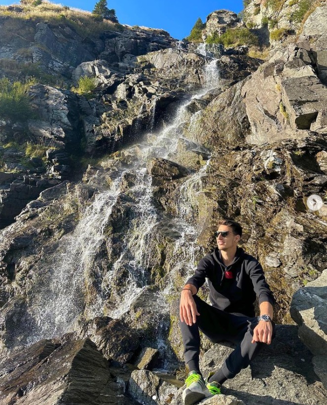 Andreea Bălan și Victor Cornea, escapadă la munte. Gestul făcut de sportiv pentru iubita lui celebră