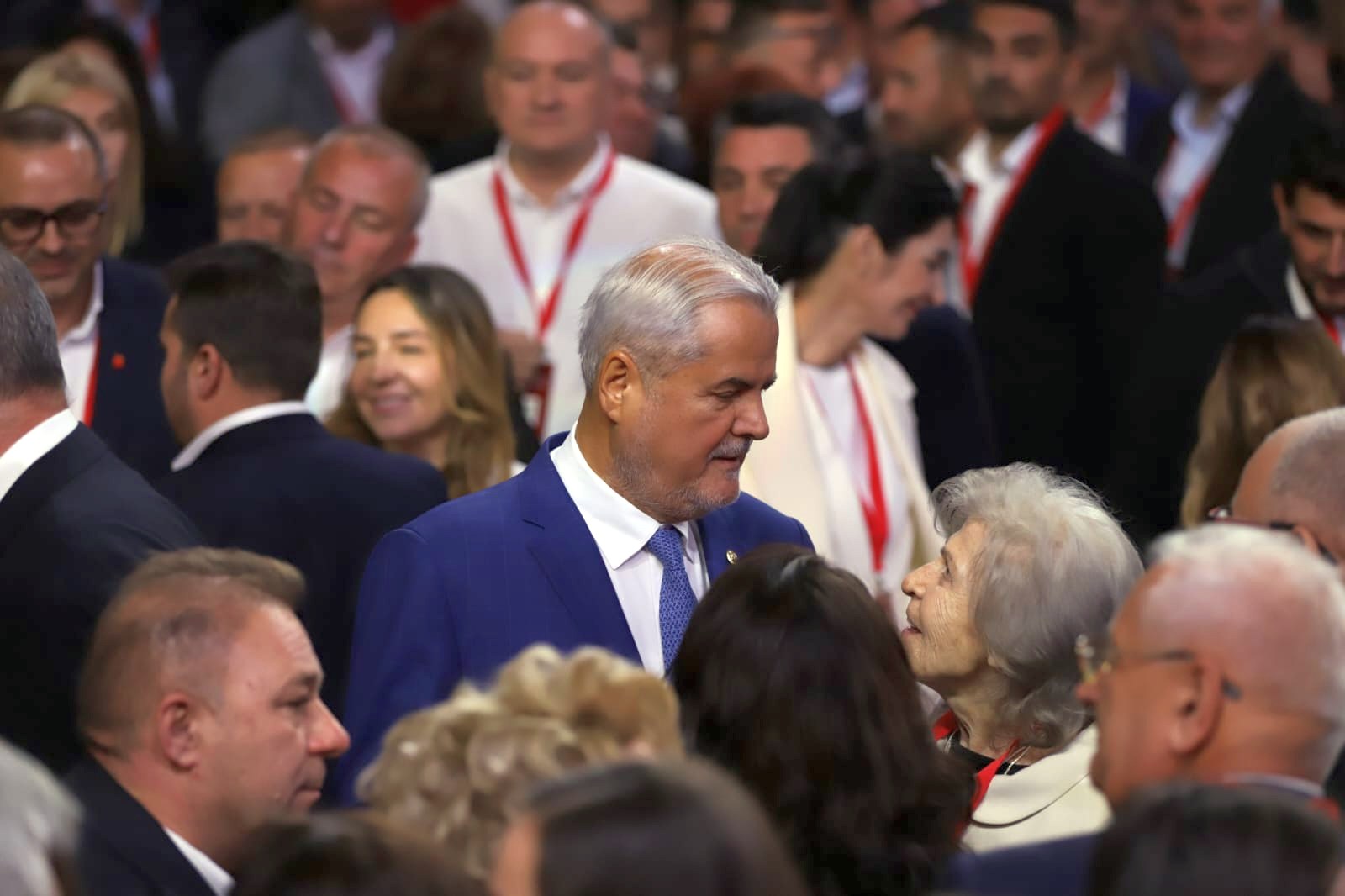 Sorin Grindeanu a fost ales președintele PSD la Congres, fără contracandidat. Cum arată noua conducere a PSD care a lansat critici în rafală la Ilie Bolojan