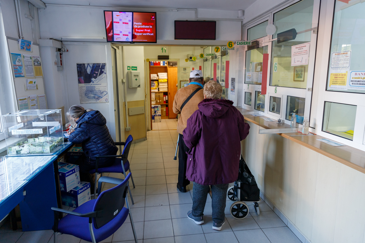 Paște pe datorie. Românii care se împrumută la C.A.R. ca să aibă ce să pună pe masă de Sărbători: „Sarmale nu mai mâncăm, mai reducem din meniu”