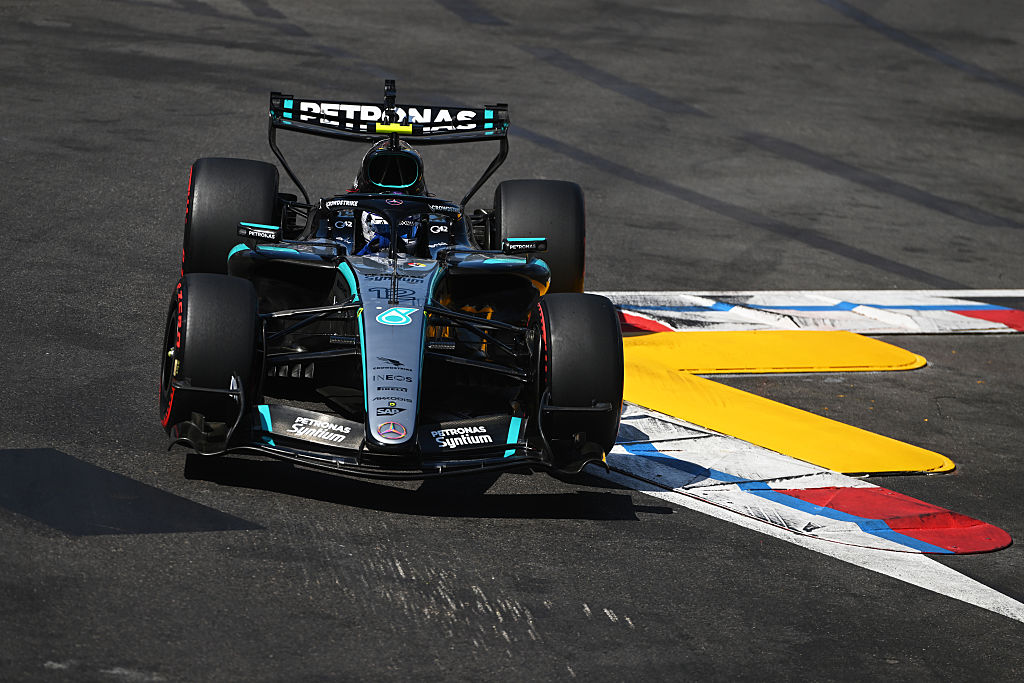 Piros zászló és óriási dráma után Kimi Antonelli nyerte az F1-es időmérőt Monacóban – videó