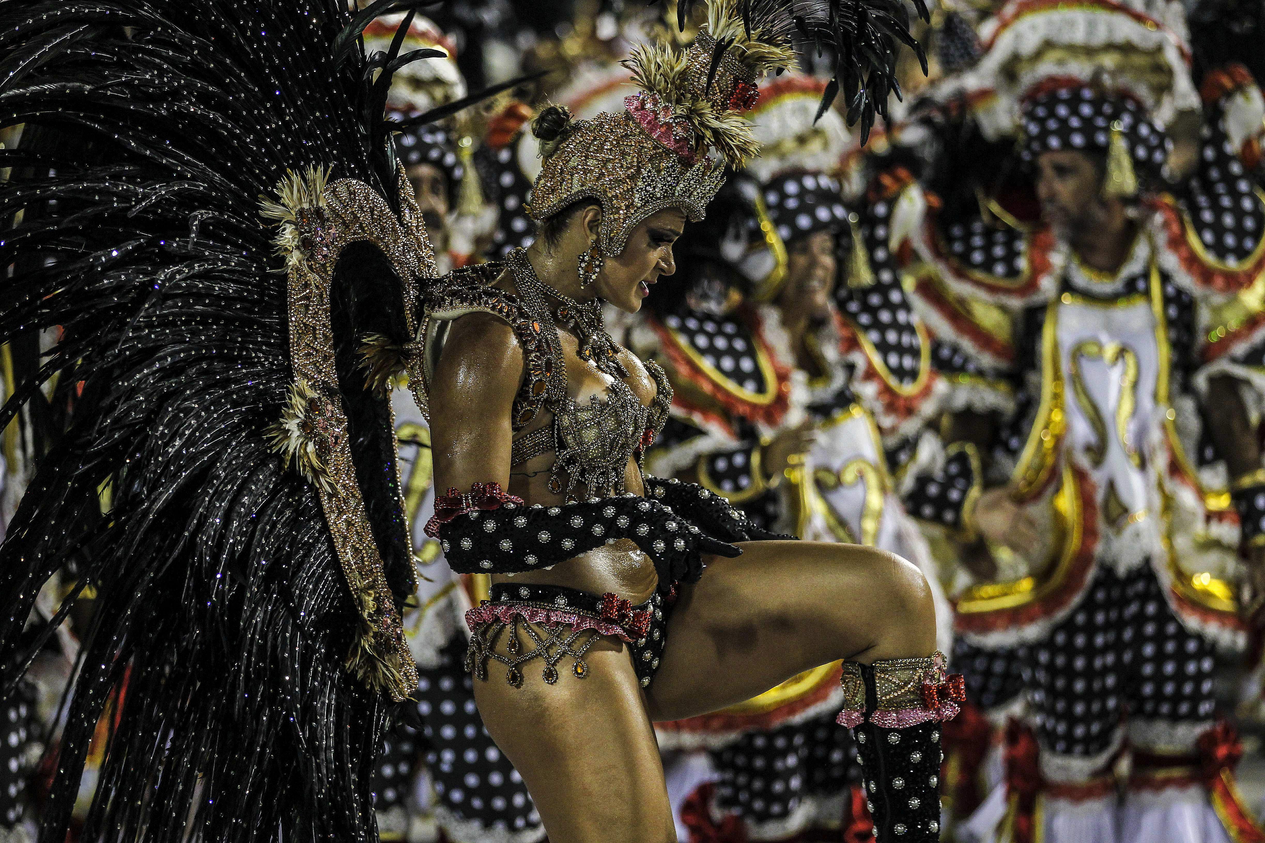 Rafa Nadal a fost la carnaval, fetele l-au băgat ”în spital” / GALERIE FOTO INCENDIARĂ