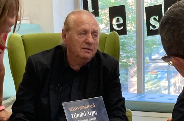 Zámbó Árpy: két apró tárgy maradt nekem Jimmyből