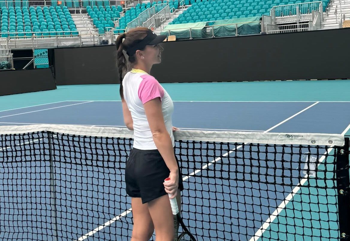 Noul look al Simonei Halep nu e pe placul tuturor fanilor ei: „O îmbătrânește mult”. Sorin Stratulat, hairstylistul ei, a venit cu explicații