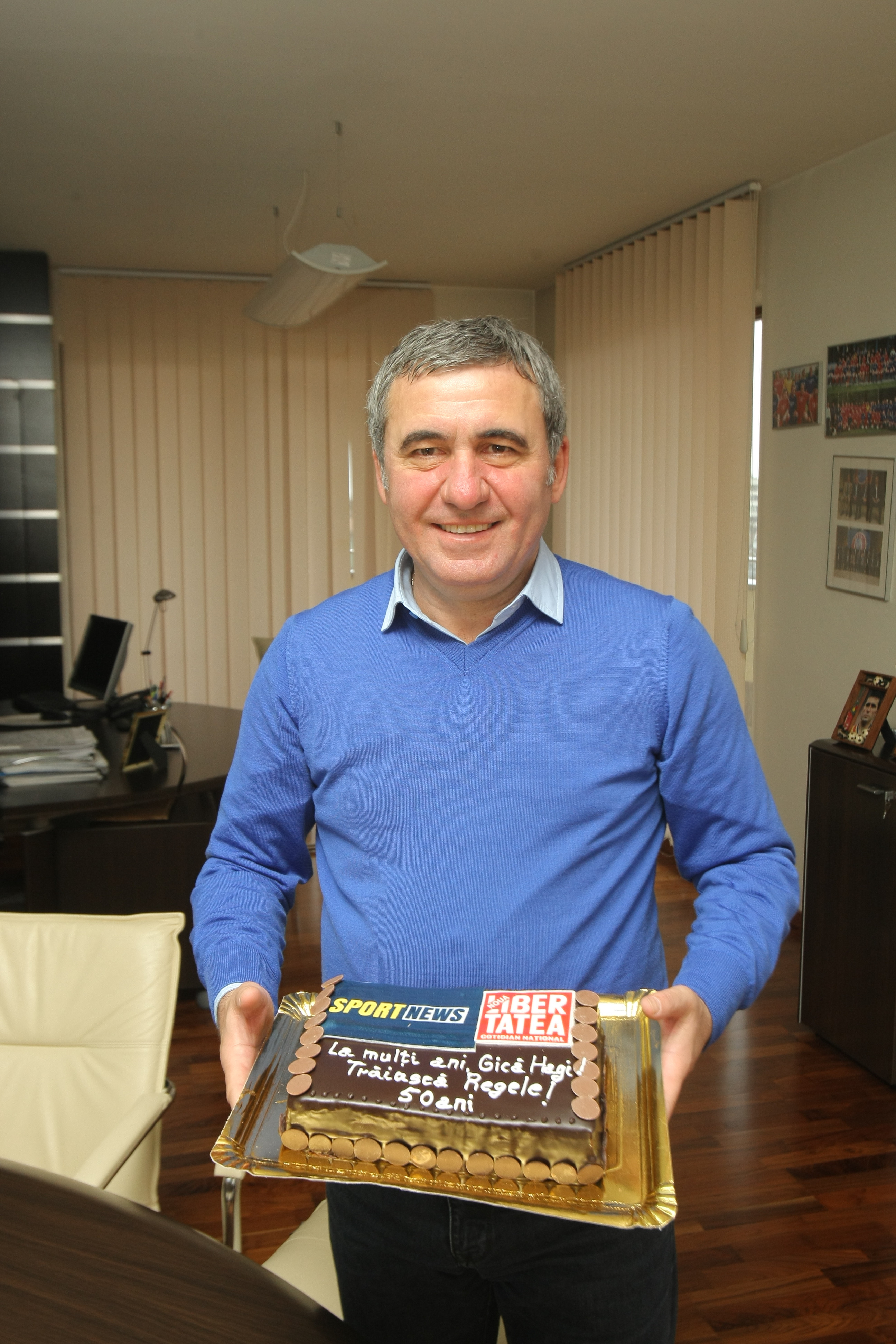 Gică Hagi 50 - ”Regele” a fost mișcat când a citit ce se striga pe străzi în 1994, la Campionatul Mondial din SUA: ^”Iliescu minte, Hagi președinte!” / VIDEO&GALERIE FOTO