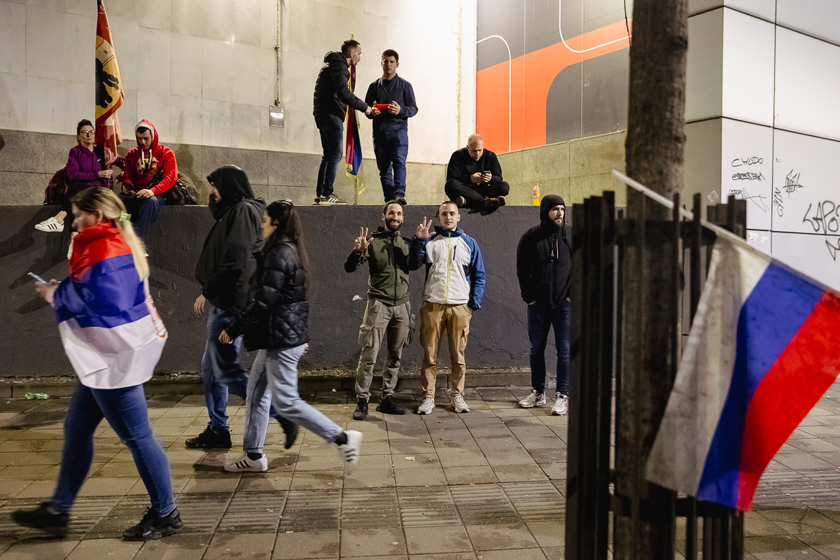 Marele protest de la Belgrad văzut din mulțime: Cratițele și tăcerea care au speriat Puterea FOTOREPORTAJ