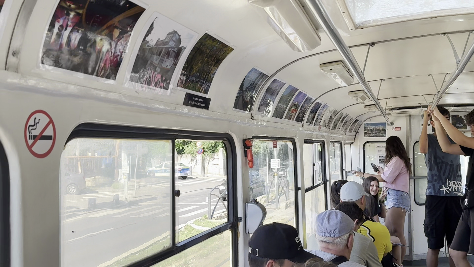 Am mers cu tramvaiul Tatra în drumul spre depou. După 53 de ani, garniturile își iau rămas-bun de la București
