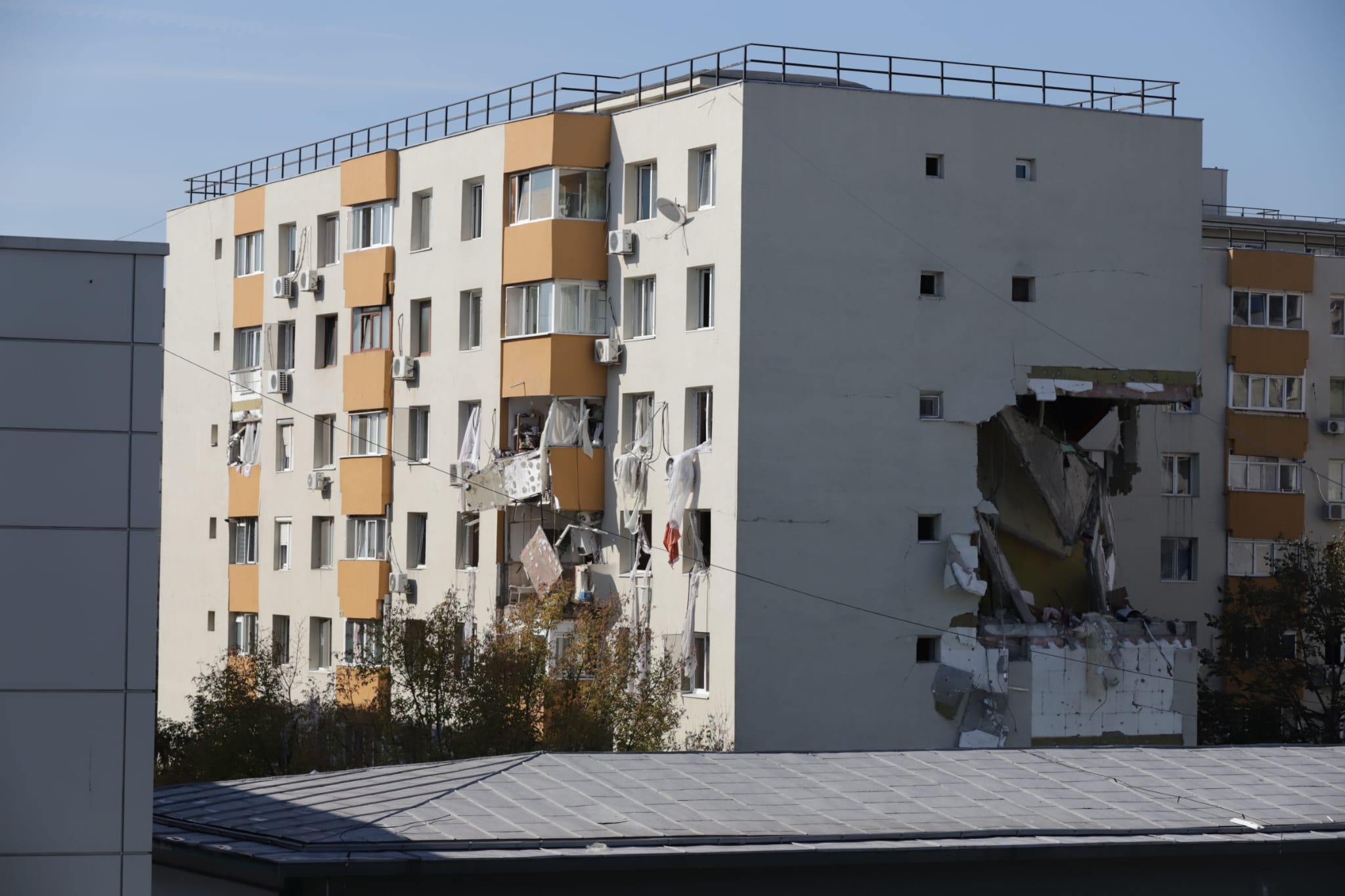 Cu ce se aleg proprietarii din blocul distrus de explozie, în Rahova, dacă e demolat de stat: „Dacă a dispărut locuința, dispare și dreptul de proprietate”