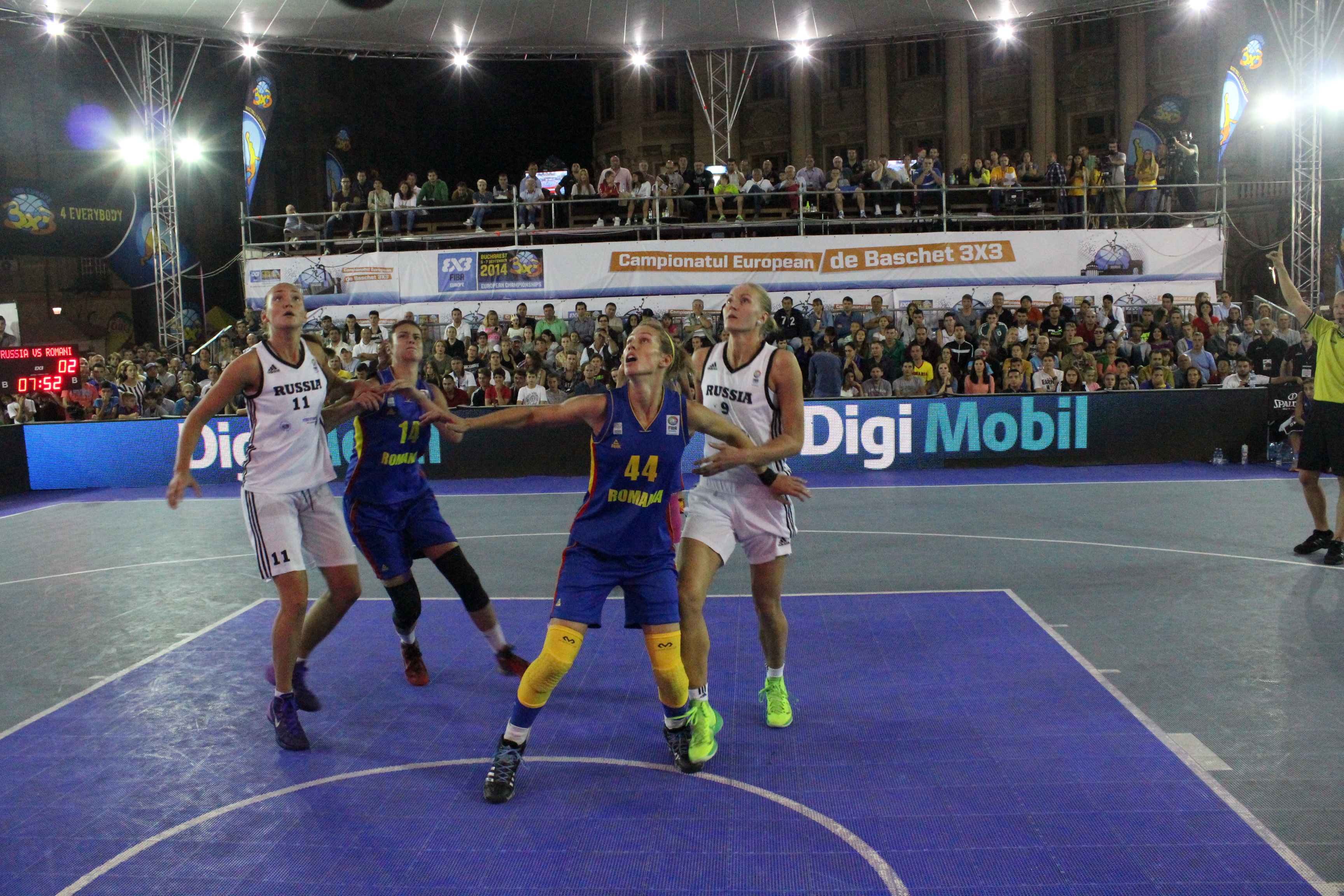 GALERIE FOTO & VIDEO / România joacă astăzi în semifinalele CE de baschet 3x3