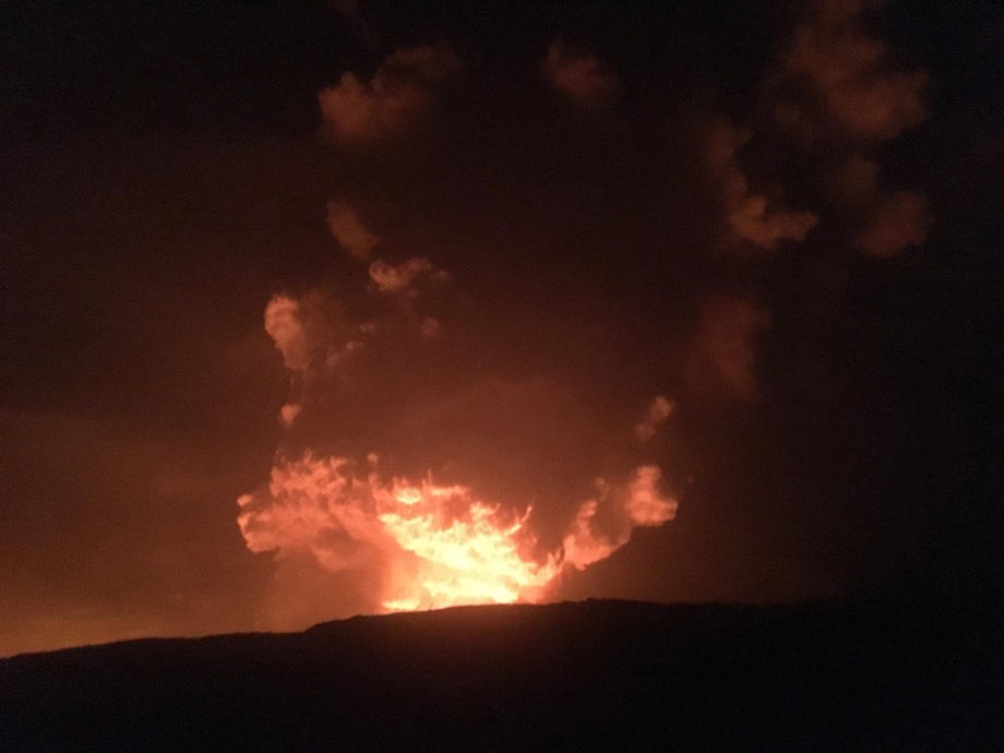 VIDEO | Vulcanul Kilauea a erupt.  Mii de oameni au fost evacuaţi din Hawaii