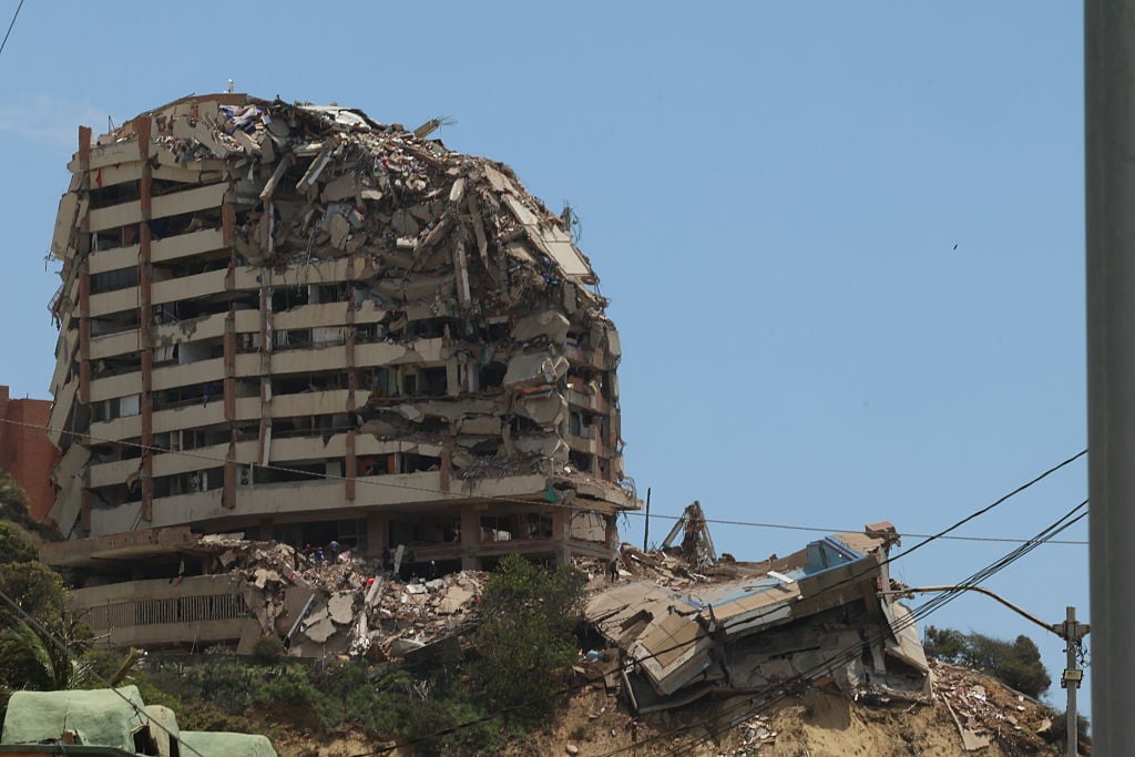 Tânăr scos în viață de sub dărâmături în Venezuela după 106 ore de la cutremurele devastatoare