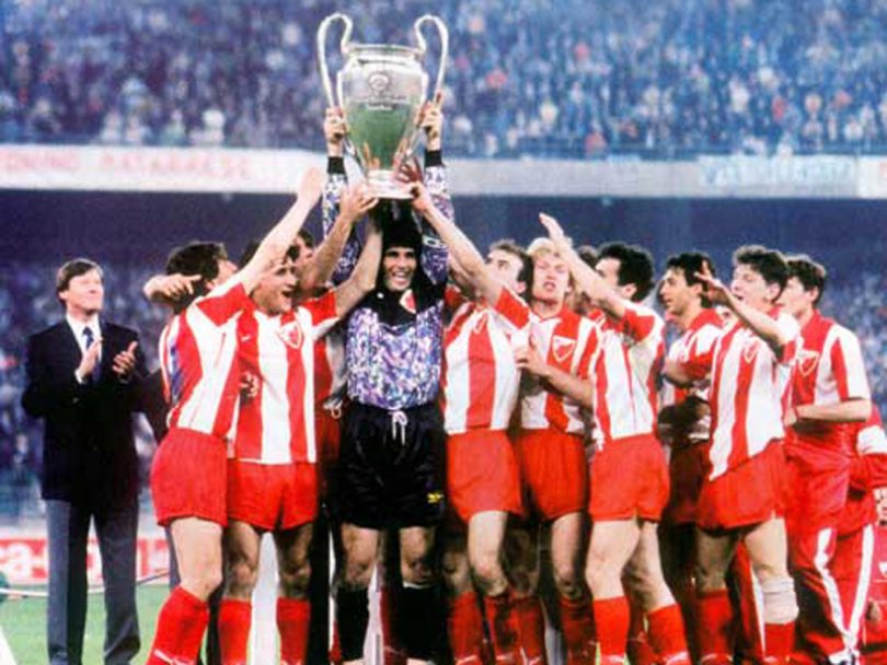 VIDEO&FOTO / Nu apare în pozele de la finala câştigată cu Steaua Roşie: "M-au dat jos de pe podium!"