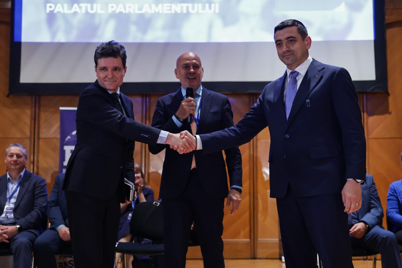 Nicușor Dan vs George Simion. Ce au spus la prima confruntare înaintea turului 2 al alegerilor prezidențiale, la Congresul BNS
