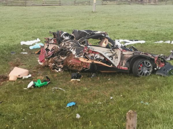 Cine e șoferul care a făcut ghem un Maserati și a murit în el, împreună cu doi prieteni, în Suceava