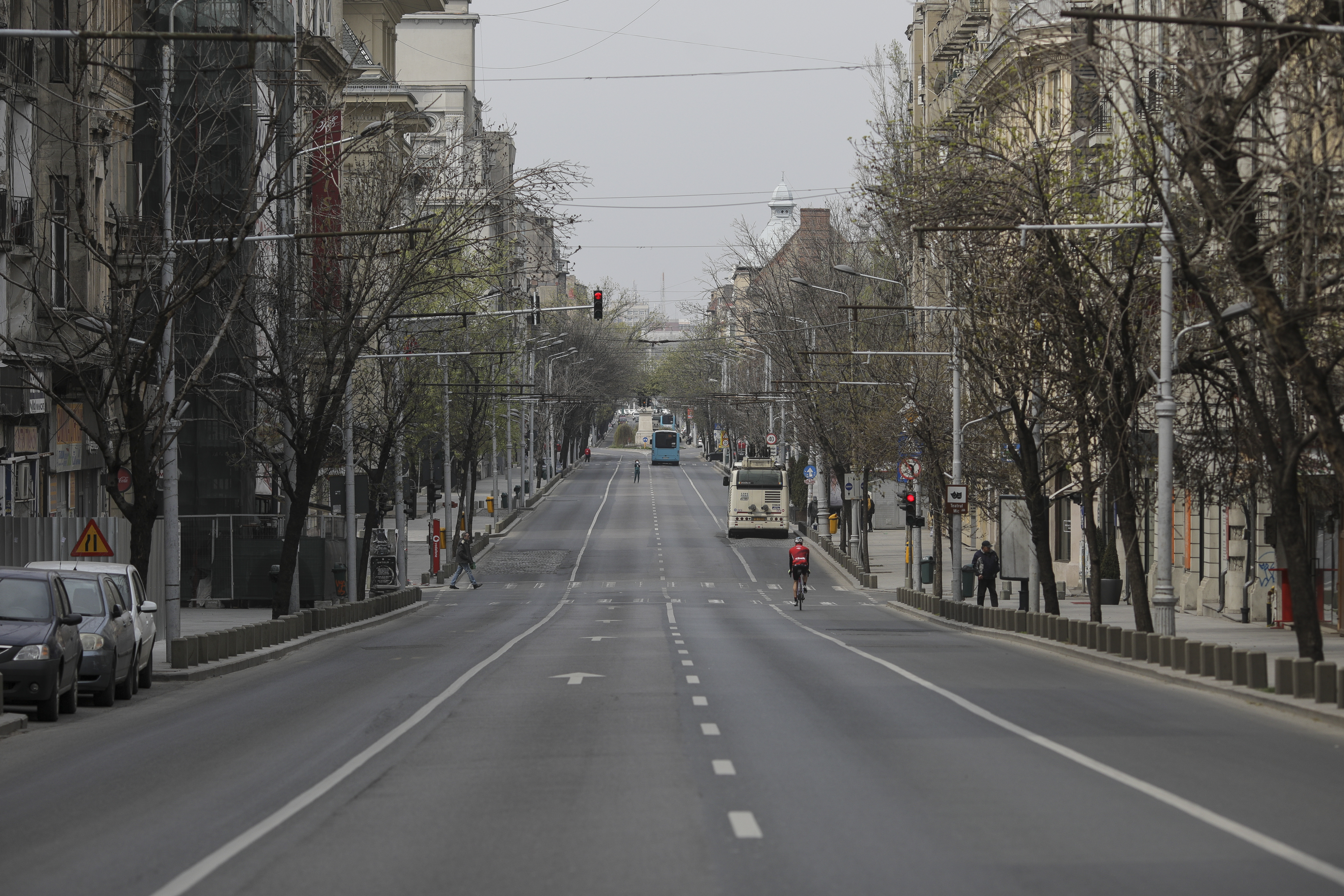 Orașul-fantomă. Cum arăta Bucureștiul duminică la prânz. GALERIE FOTO