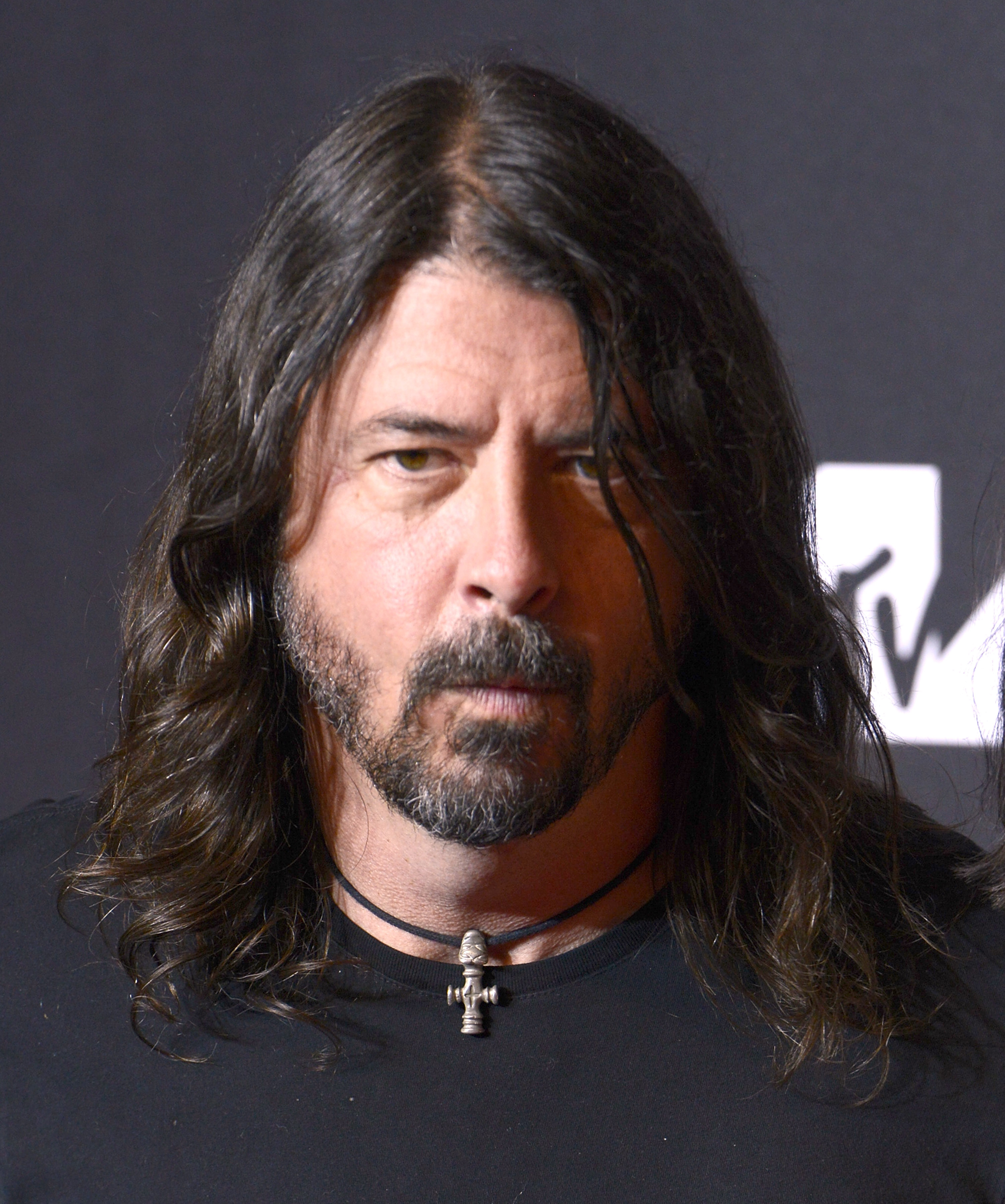 Dave Grohl și-a înșelat soția și recunoaște că are un copil în afara căsniciei: „Fac tot ce pot pentru a recâștiga încrederea”