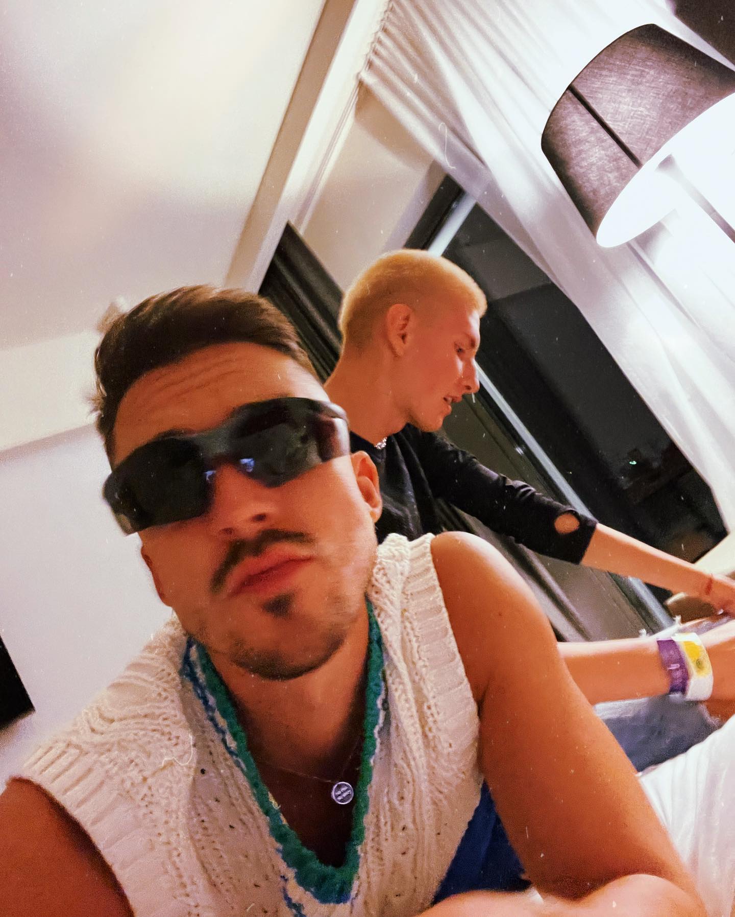 Emil Rengle a ieșit la agățat la UNTOLD 2022. „În prima seară mi-am dorit să agăţ fete şi asta am făcut”. Ce a urmat a doua zi