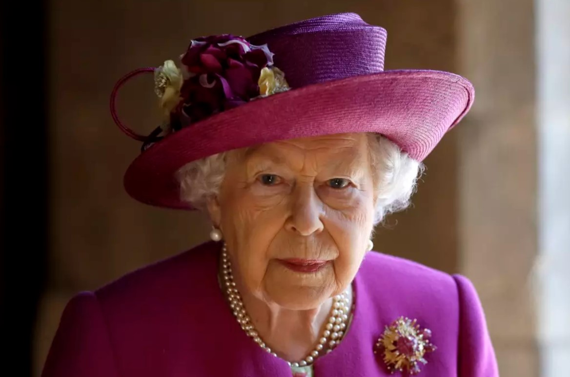 Ce a făcut prințul Harry timp de 10 minute în fața reginei Elisabeta înainte de nunta cu Meghan Markle