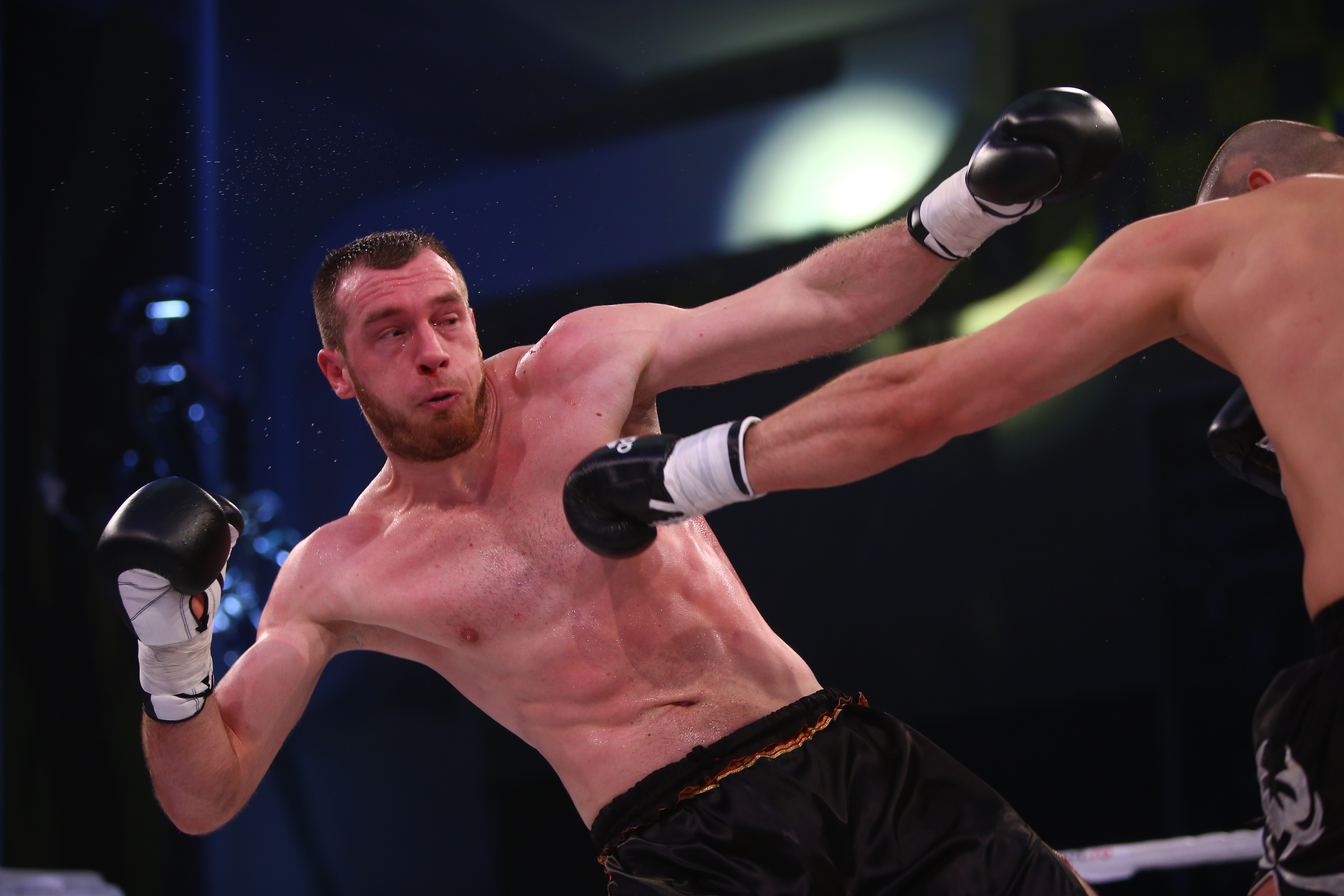 Meciul în urma căruia Amansio Paraschiv a devenit campion mondial Superkombat New Heroes! VIDEO& FOTO