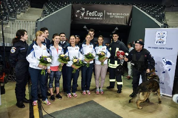 Fetele cochetele! Halep, Niculescu, Mitu și Olaru au impresionat la dineul oficial. ^Programul de la România-Cehia (Fed Cup) / FOTO&VIDEO