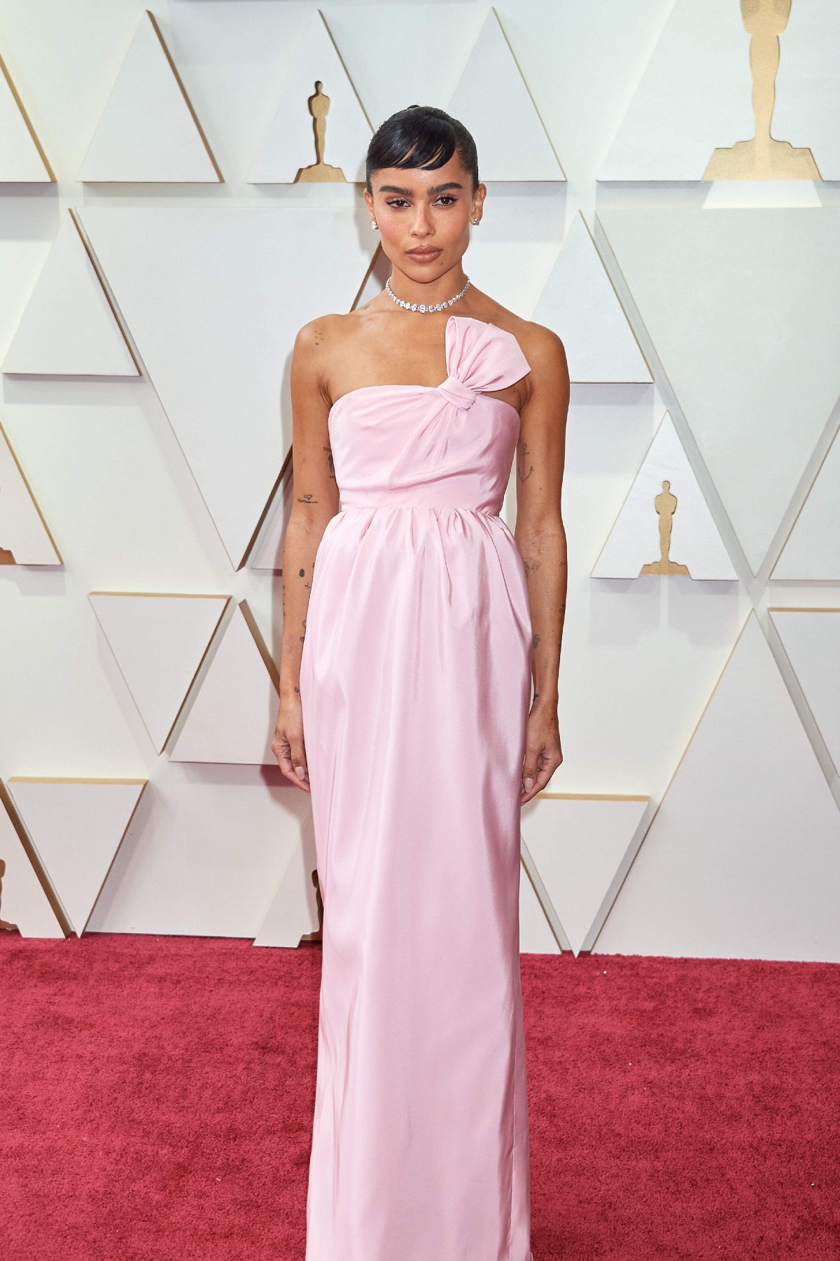 Ținute Oscar 2022. Unele celebrități s-au întrecut în rochii elegante pe covorul roșu, iar o actriță a purtat pantaloni scurți