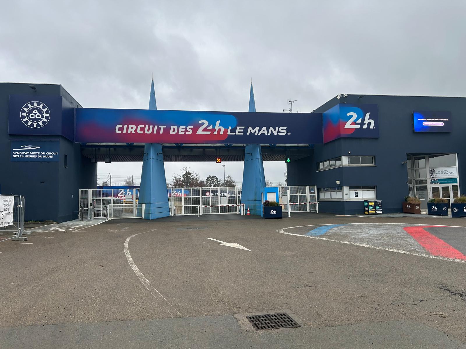 Cât costă să intri pe circuitul Cursei de 24 de ore de la Le Mans: „Sunt expuse mașini excepționale”