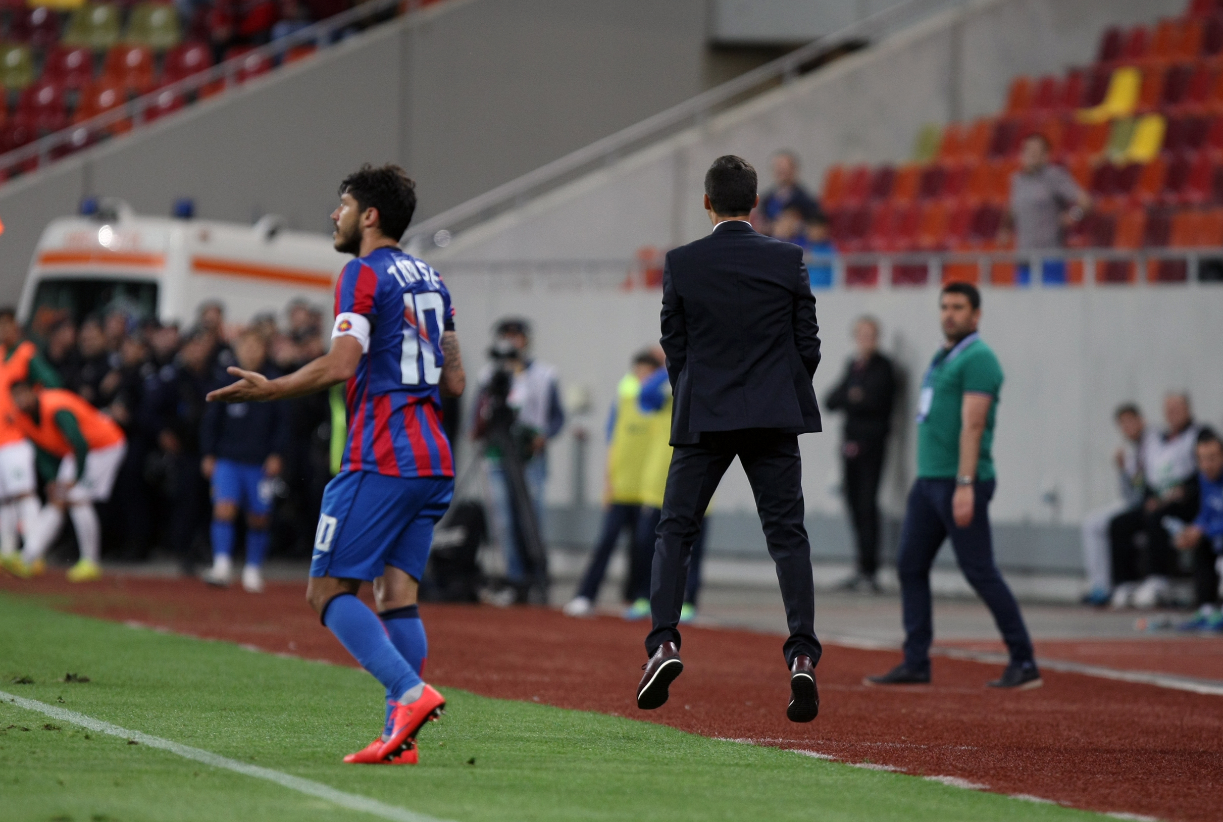A înnebunit Gâlcă! Antrenorul de la Steaua a simțit cum îi fuge pământul de sub picioare