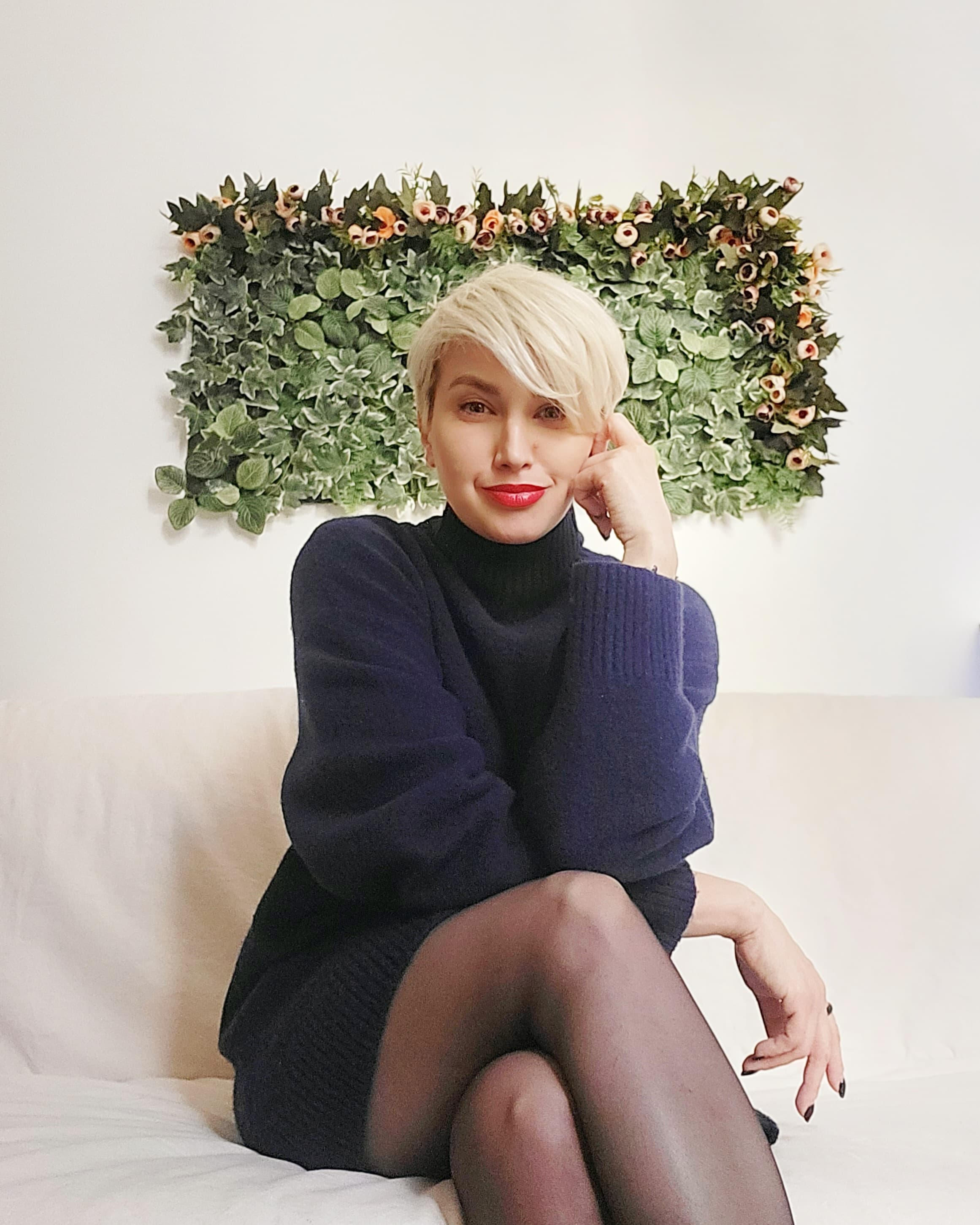 Cum a apărut conceptul Makeup Therapy. Roxana Guzu: „Eram la capătul puterilor, în burnout complet, fără job, fără sănătate și în plin divorț”