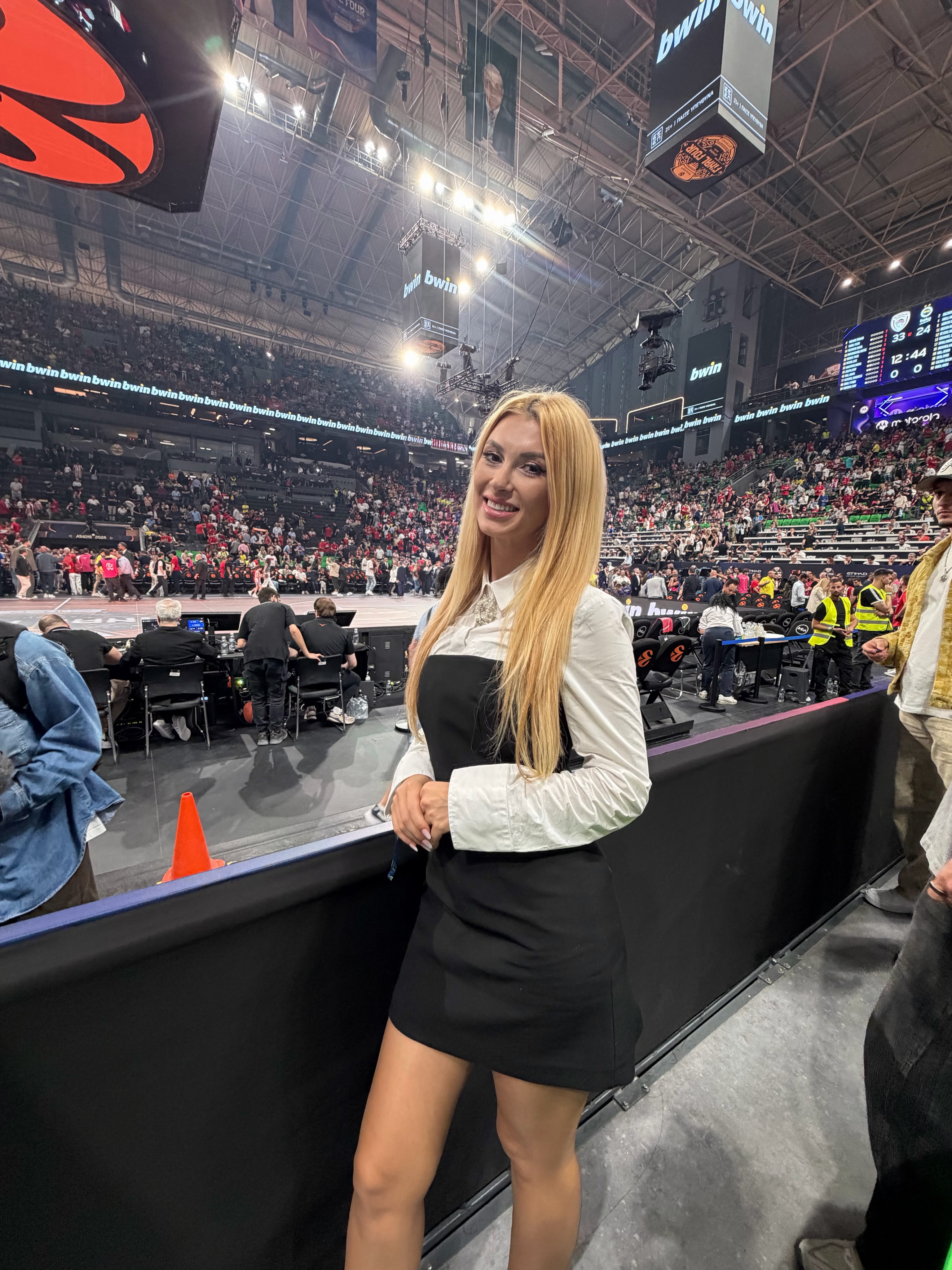 Unde au plecat Andreea Bălan și Victor Cornea după nuntă. Artista și-a dat soțul de gol. „A fost una dintre marile lui iubiri”