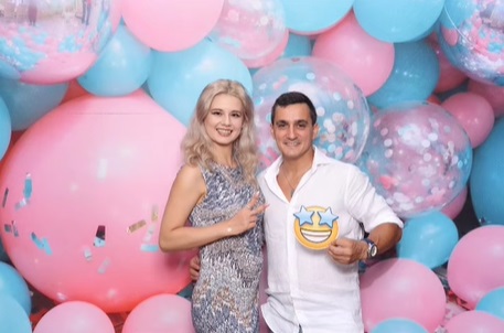Marian Drăgulescu și-a cerut iubita în căsătorie într-un balon, la mare înălțime. Reacția Simonei când a văzut inelul