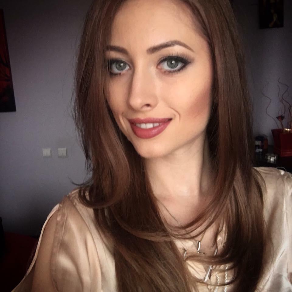 EXCLUSIV/ Blonda de la "Rutieră"! Libertatea a vorbit cu poliţista devenită "virală" pe internet, după ce a recuperat un telefon furat - FOTO&VIDEO
