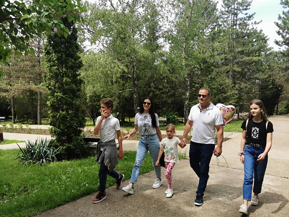 Ce se întâmplă în familia lui Ionuț Iftimoaie de când a plecat la „Survivor România” 2023: „Este greu fără el, dar și mai greu o să fie mai târziu”
