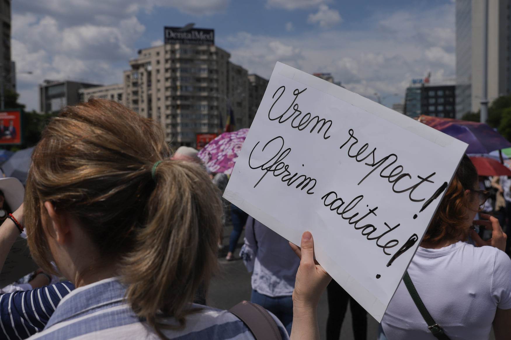 Al doilea protest major al cadrelor didactice. Ce le-a promis Iohannis sindicaliștilor, în a doua săptămână de grevă, în timp ce profesorii protestau la Palatul Cotroceni