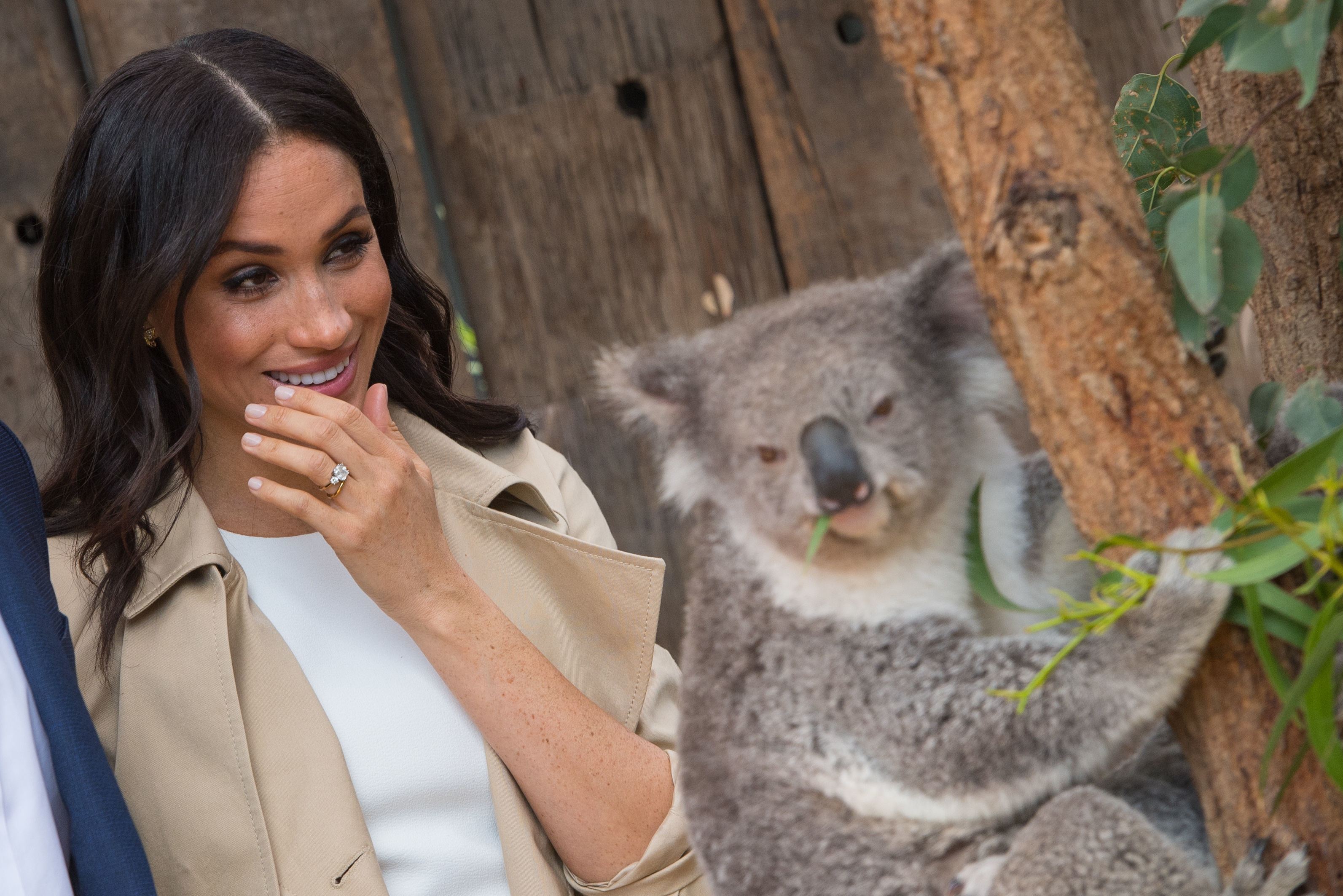 FOTO | Meghan Markle, la prima apariție publică de la anunțul sarcinii. Detaliul subtil în memoria Prințesei Diana