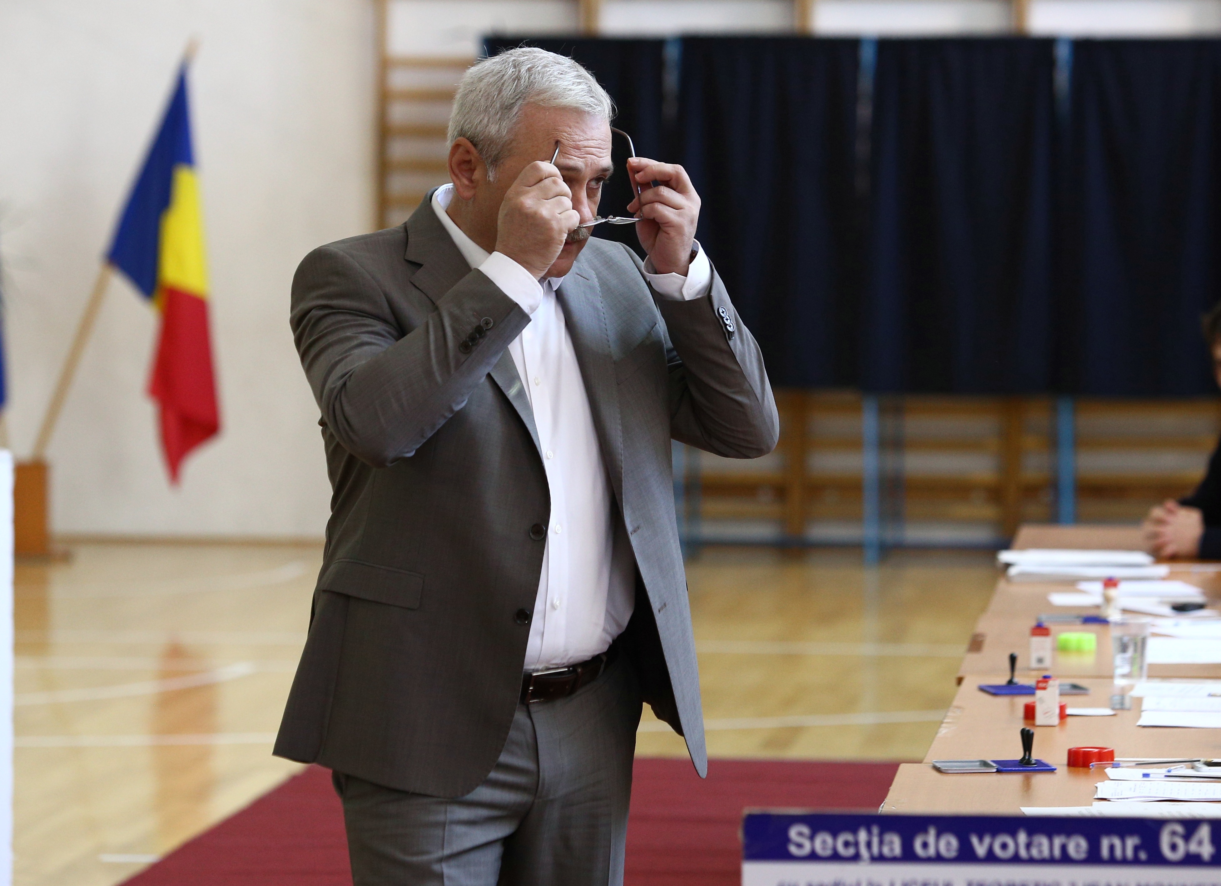 VIDEO & FOTO / Mesajul transmis de Liviu Dragnea, după ce votat la referendum: "Nu e un vot împotriva unei minorităţi sexuale!"