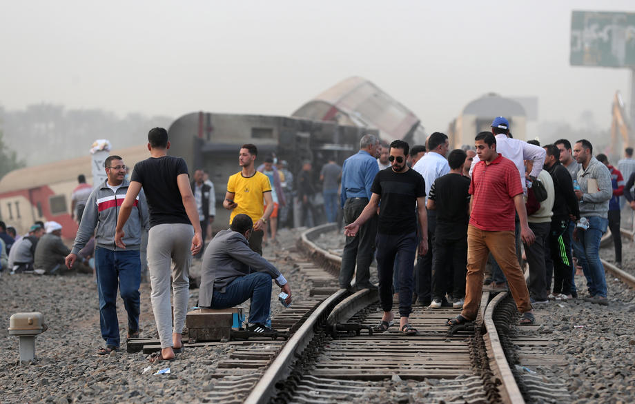 11 morți și aproape 100 de răniți, după ce un tren a deraiat în Egipt