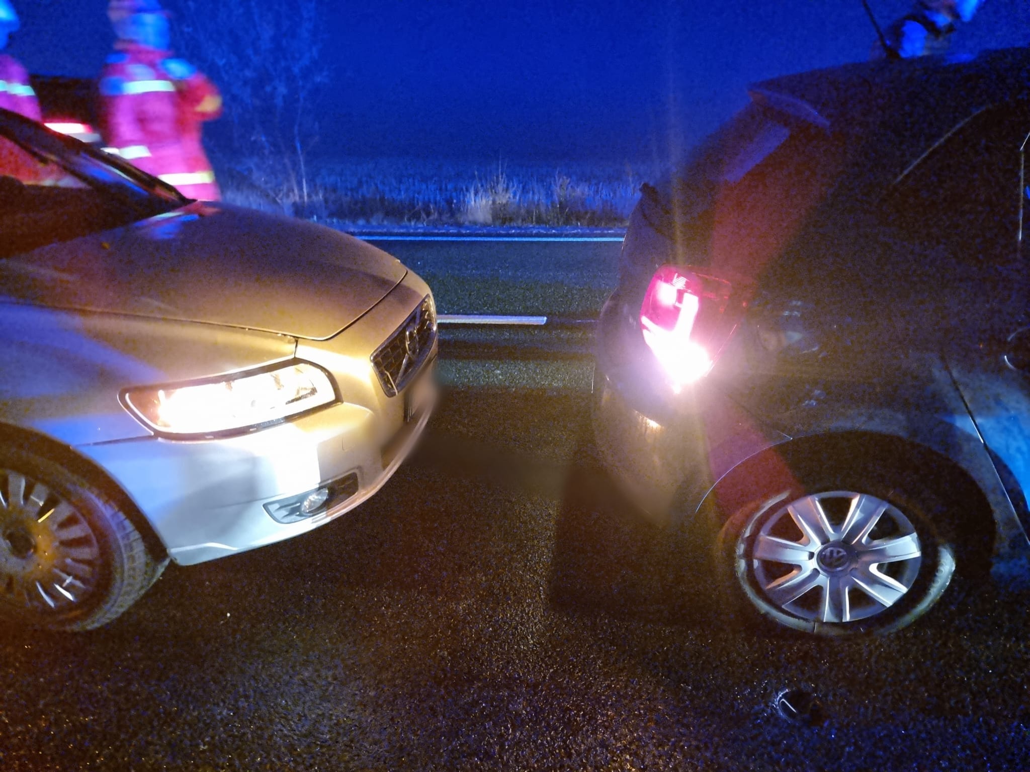 Accident în lanț cu 7 mașini în județul Suceava. Două persoane au fost rănite