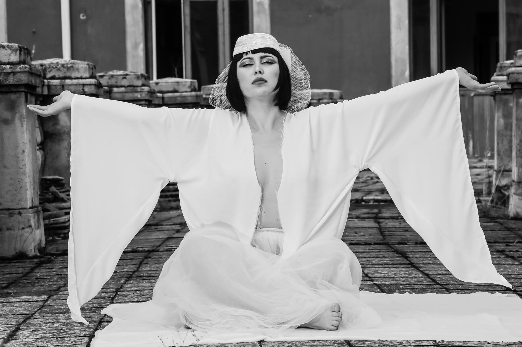 VIDEO/ Make-up artist la Milano. Alina Bădicioiu aduce strălucire pe covorul roșu din capitala modei - FOTO