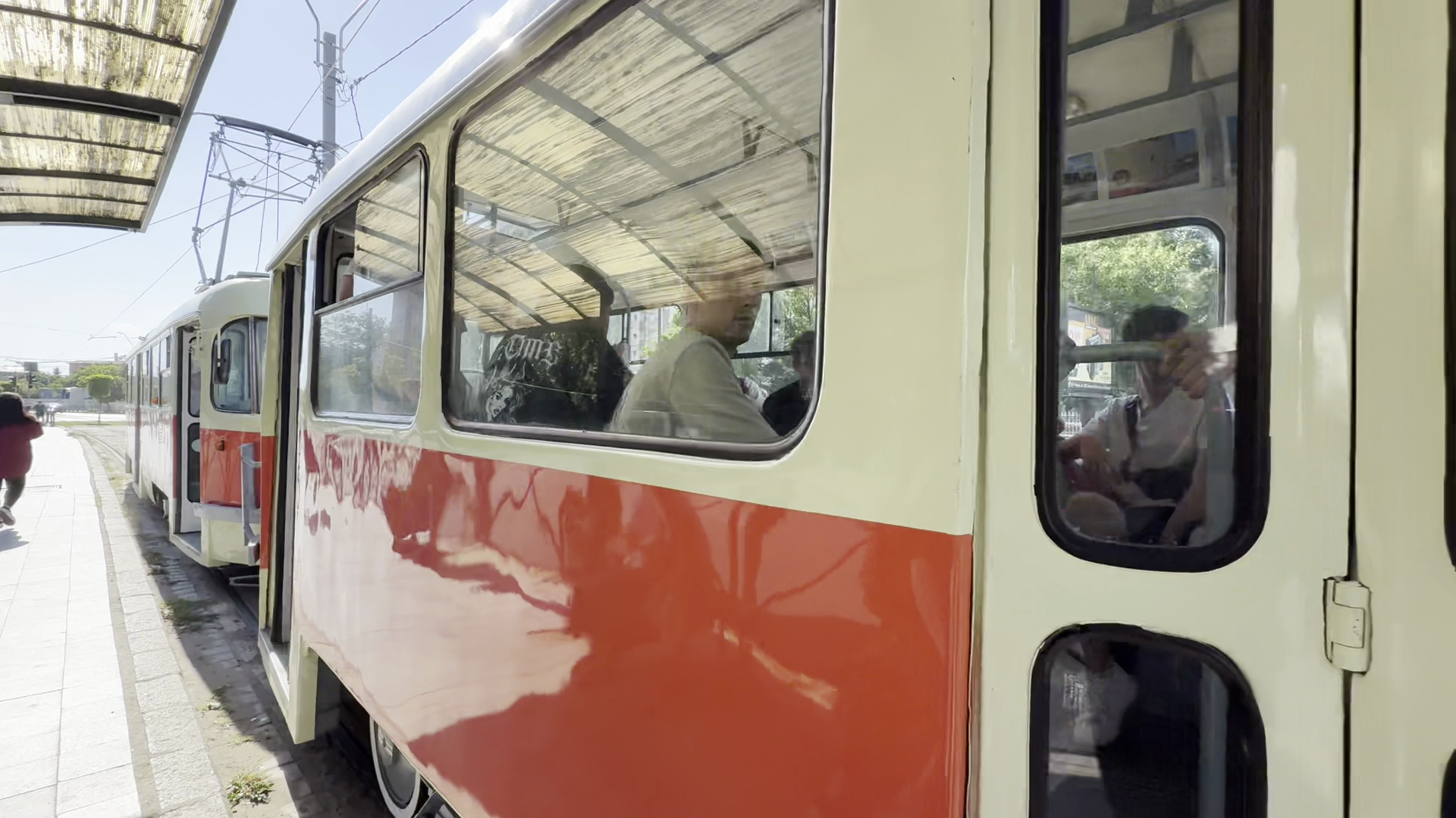 Am mers cu tramvaiul Tatra în drumul spre depou. După 53 de ani, garniturile își iau rămas-bun de la București