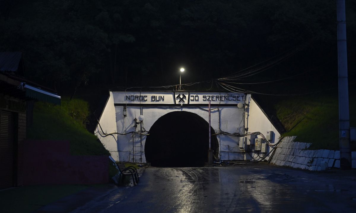 Situație critică la Salina Praid din cauza inundațiilor. Debitul pârâului Corund a crescut de 100 de ori, activitățile sunt suspendate