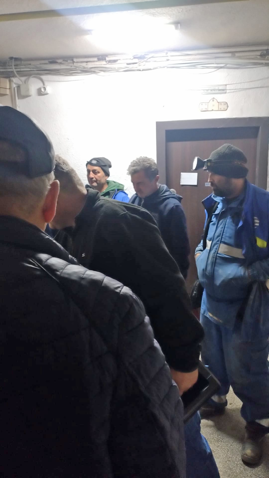 Situație disperată în Rahova, sectorul 5, unde sute de oameni stau de două luni fără gaze. „O să facem Crăciunul în frig. Pentru Distrigaz nu contăm”
