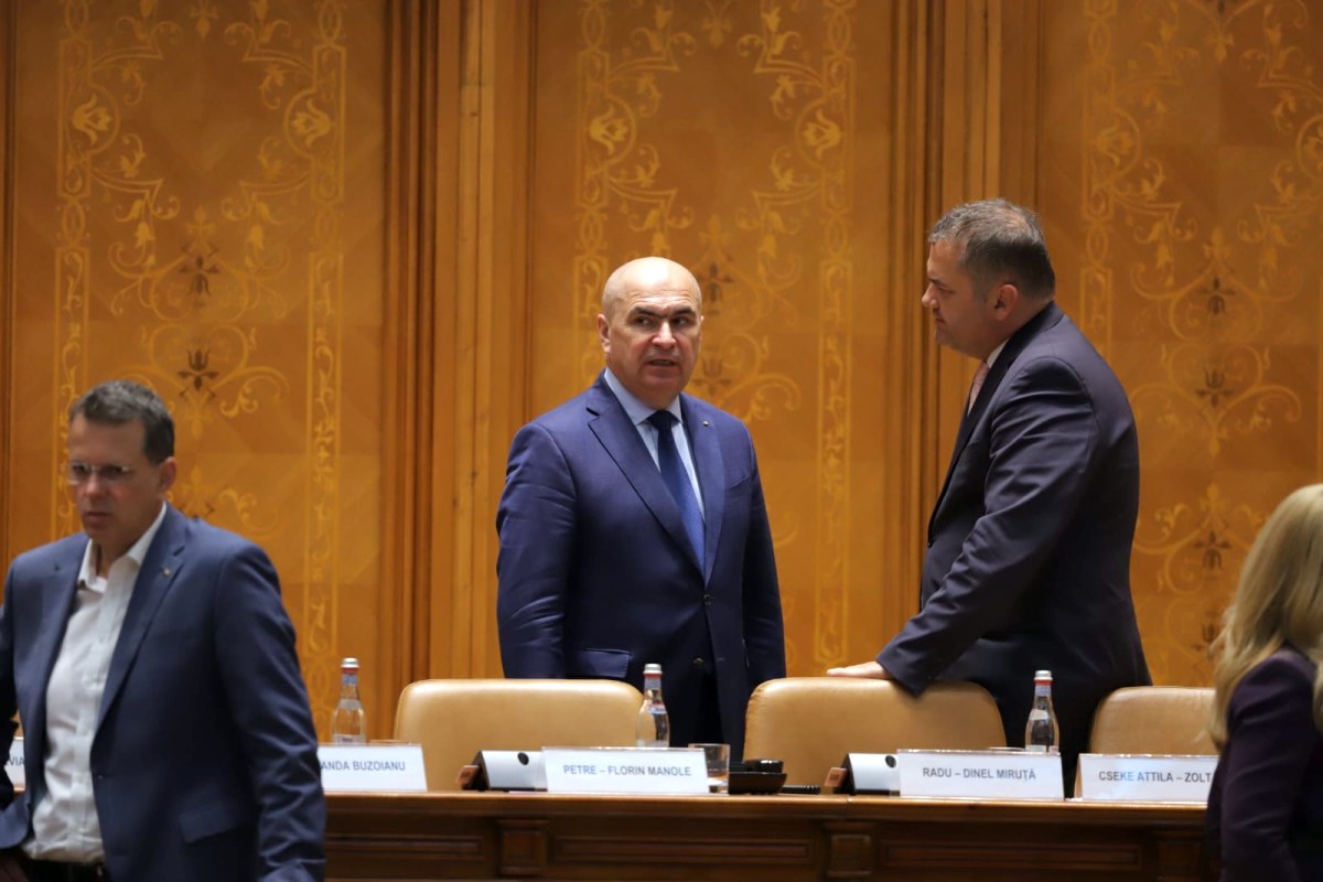 Toate cele patru moțiuni de cenzură depuse împotriva Guvernului Bolojan au fost respinse în Parlament. Ce urmează